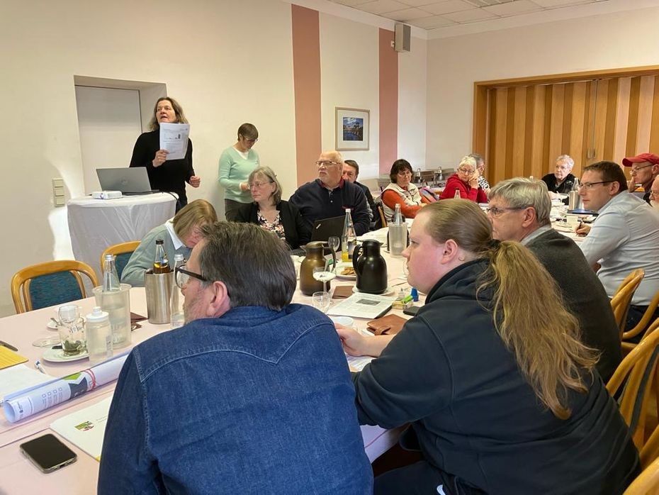 Sabine Eling-Saalmann und Claudia Jahn von der Landesenergieagentur Sachsen-Anhalt. 